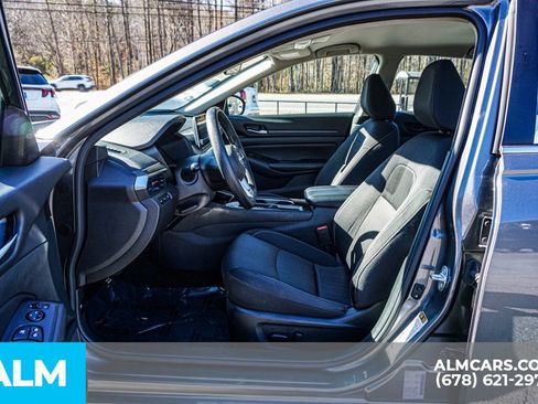 Used 2024 Nissan Altima 2.5 SV image 19