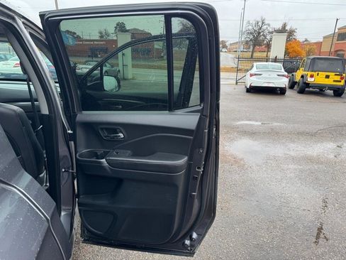 Used 2018 Honda Ridgeline RTL image 16