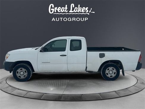 Used 2015 Toyota Tacoma 2WD Access Cab image 2