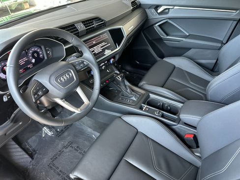 Used 2025 Audi Q3 2.0T Premium w/ Convenience Package AWD/4WD image 11