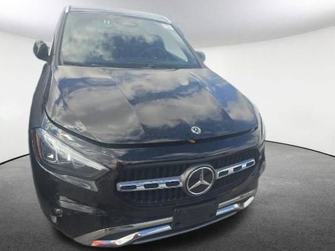 Used 2025 Mercedes-Benz GLA 250 4MATIC image 2