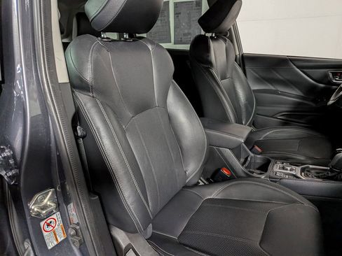 Used 2020 Subaru Forester Limited image 28