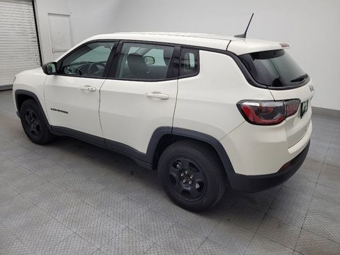 Used 2018 Jeep Compass Sport w/ Tech Group FWD image 3