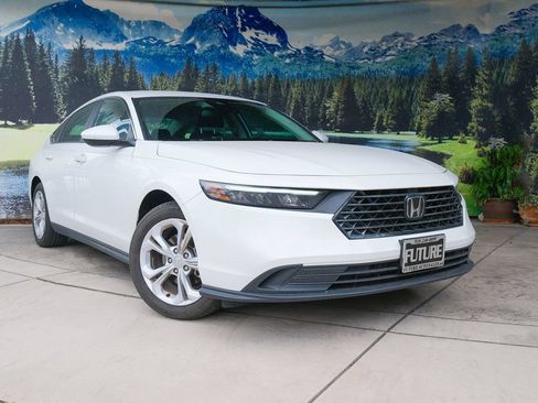Used 2025 Honda Accord LX image 3