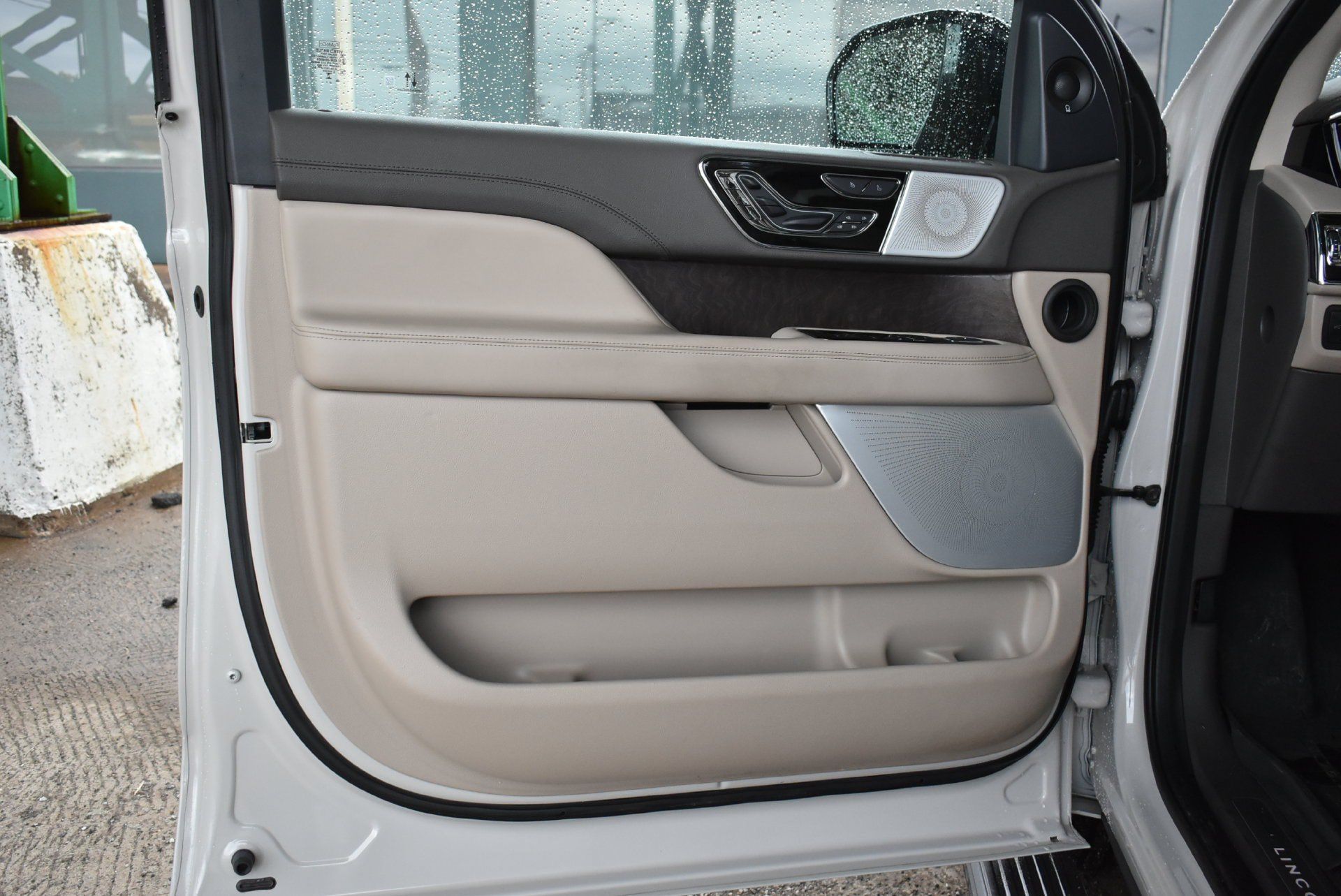 Used 2024 Lincoln Navigator Reserve AWD/4WD image 11