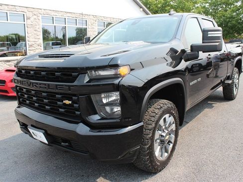 Used 2023 Chevrolet Silverado 2500 Custom w/ Custom Value Package AWD/4WD image 2