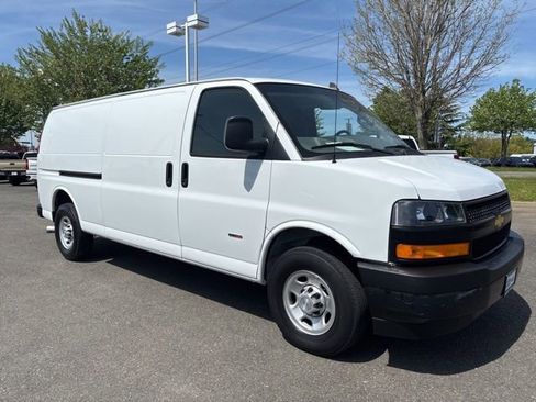 Used 2021 Chevrolet Express 2500 Extended w/ Driver Convenience Package RWD image 7
