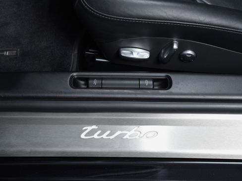 Used 2005 Porsche 911 Turbo AWD/4WD image 29