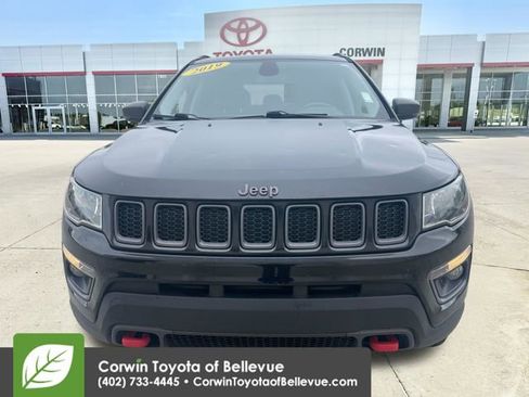 Used 2019 Jeep Compass Trailhawk w/ Cold Weather Group AWD/4WD image 8