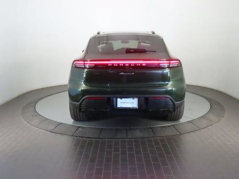 Certified 2025 Porsche Macan 4 Electric AWD/4WD image 6