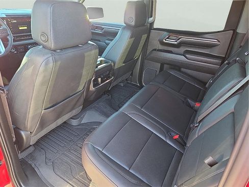 Used 2024 GMC Sierra 1500 SLT image 9