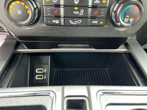 Used 2020 Ford F150 XLT w/ Equipment Group 302A Luxury AWD/4WD image 31