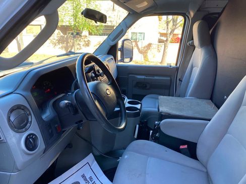 Used 2010 Ford E-250 and Econoline 250 image 22