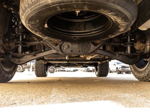 Used 2022 Chevrolet Tahoe LT w/ Luxury Package image 15