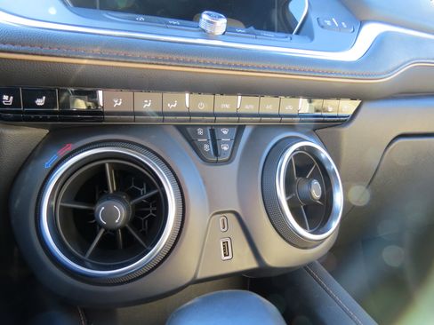 Used 2022 Chevrolet Blazer Premier w/ Enhanced Convenience Package image 21