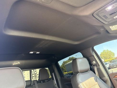 Used 2022 GMC Sierra 1500 Denali AWD/4WD image 28