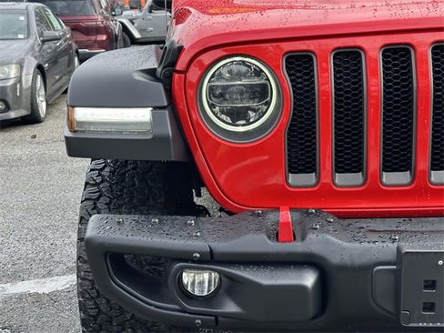 Certified 2018 Jeep Wrangler Unlimited Rubicon w/ Dual Top Group image 9