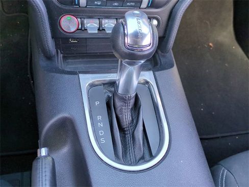 Certified 2020 Ford Mustang Convertible w/ Equipment Group 101A image 18