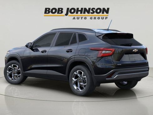 New 2026 Chevrolet Trax LT w/ Driver Confidence Package image 3