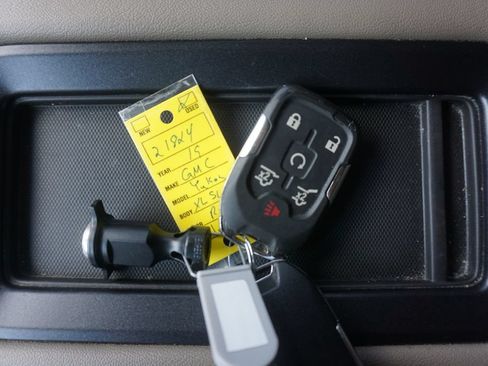 Used 2019 GMC Yukon XL SLT w/ Open Road Package RWD image 34