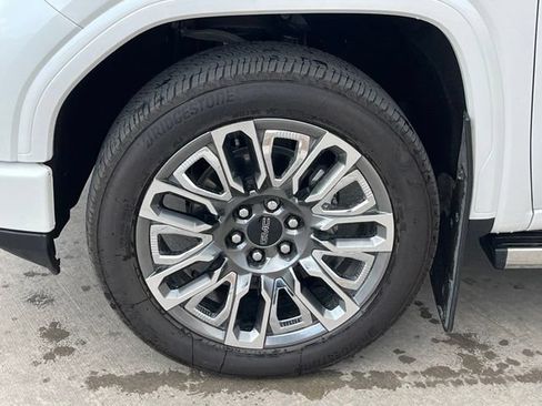 Used 2025 GMC Sierra 1500 Denali Ultimate AWD/4WD image 5
