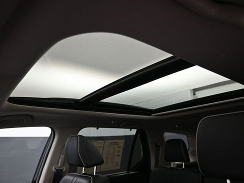 Used 2025 Honda Pilot Elite image 29