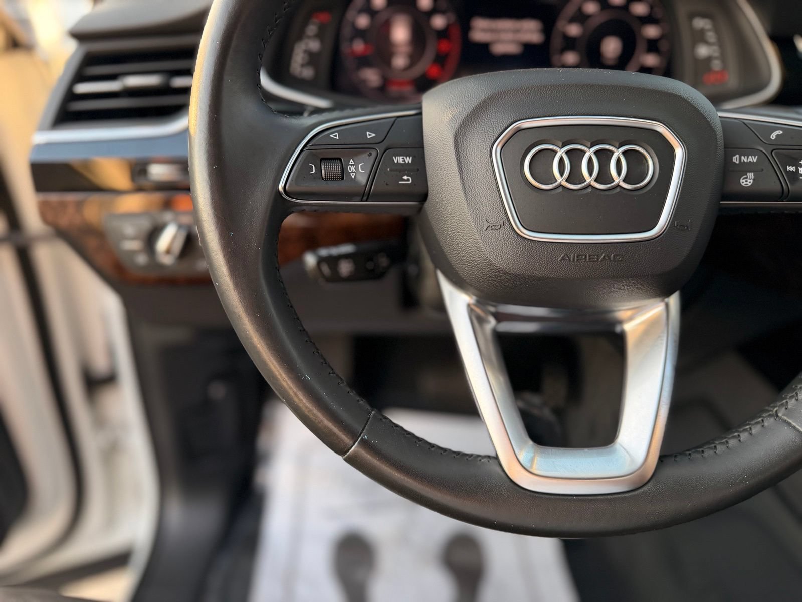 Used 2018 Audi Q7 3.0T Prestige AWD/4WD image 19