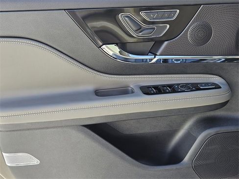 New 2026 Lincoln Corsair Premiere image 22