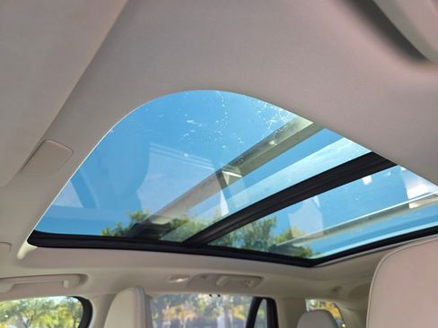 Used 2025 Volvo XC90 T8 Ultra w/ Protection Package image 12