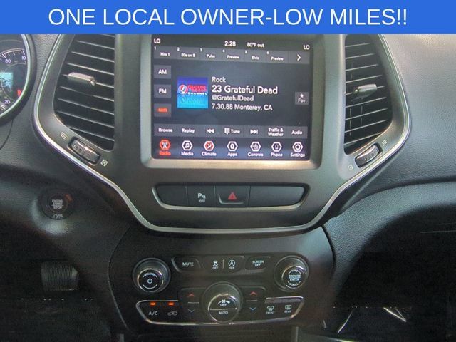 Used 2019 Jeep Cherokee Trailhawk w/ Cold Weather Group AWD/4WD image 23