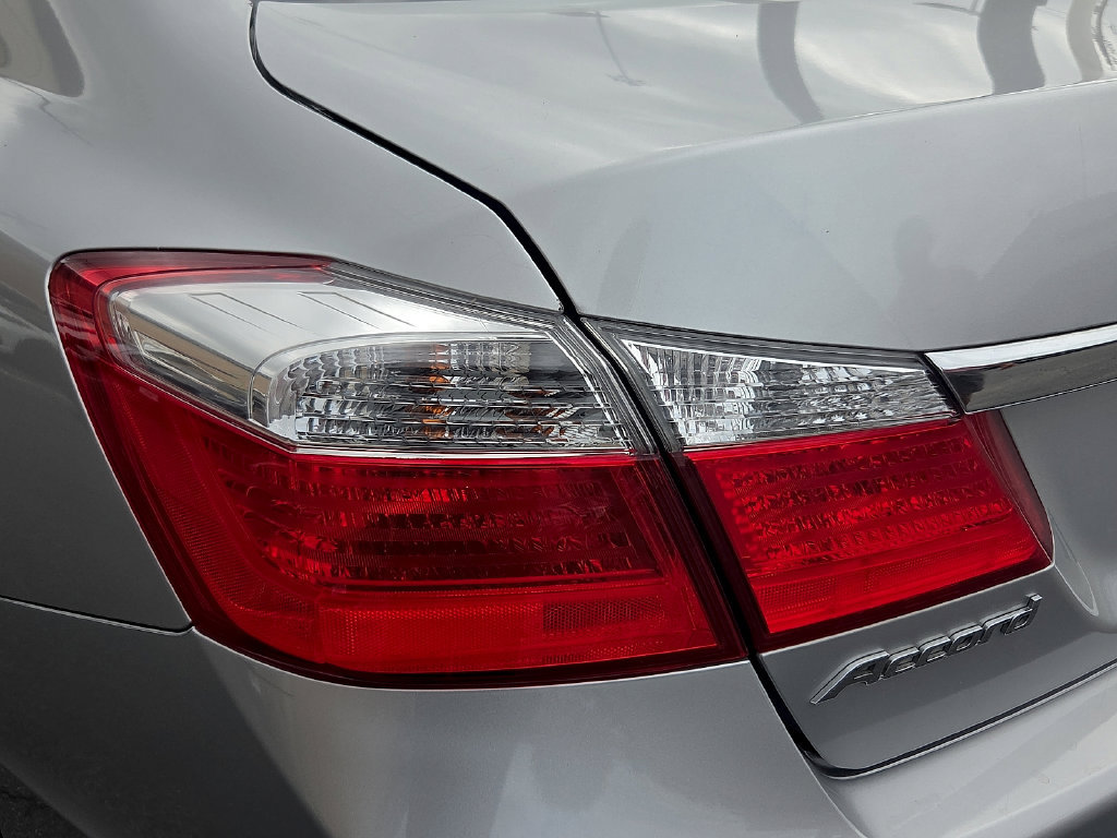 Used 2015 Honda Accord LX image 9