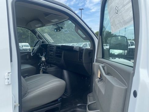 New 2025 Chevrolet Express 2500 Work Van w/ Driver Convenience Package image 29