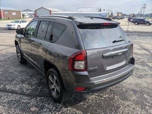 Used 2017 Jeep Compass High Altitude AWD/4WD image 5