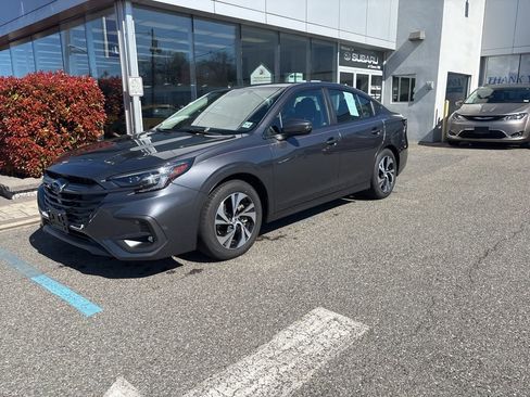 Used 2025 Subaru Legacy Premium image 6