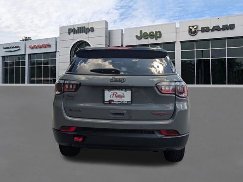 Certified 2023 Jeep Compass Trailhawk AWD/4WD image 4