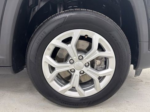 Used 2024 Jeep Compass Latitude AWD/4WD image 27