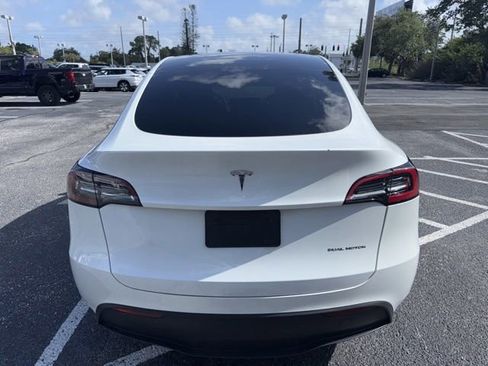 Used 2023 Tesla Model Y Long Range AWD/4WD image 5