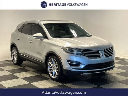 Used 2017 Lincoln MKC Reserve image 1