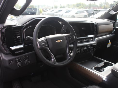 New 2026 Chevrolet Silverado 3500 High Country w/ Technology Package AWD/4WD image 15