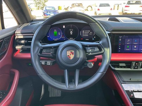 Used 2024 Porsche Macan 4 Electric image 15