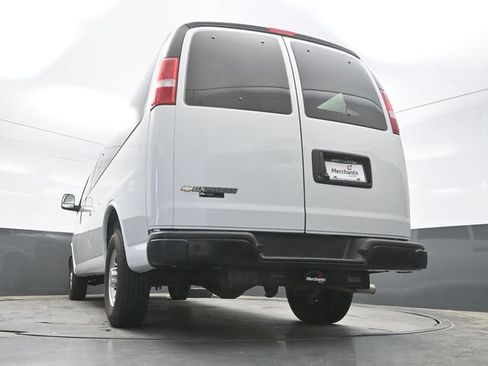 Used 2024 Chevrolet Express 3500 LS RWD image 36