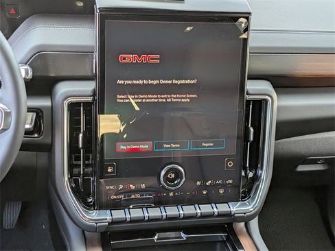 New 2026 GMC Yukon Denali w/ Sun & Power Step Package image 11