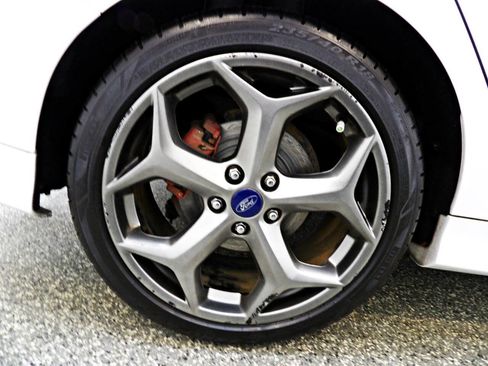 Used 2017 Ford Focus ST FWD image 20