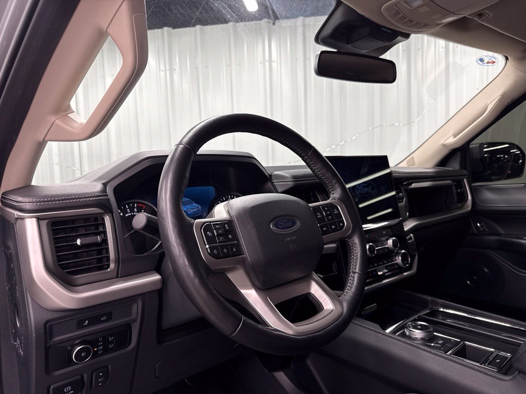 Used 2024 Ford Expedition XLT RWD image 19