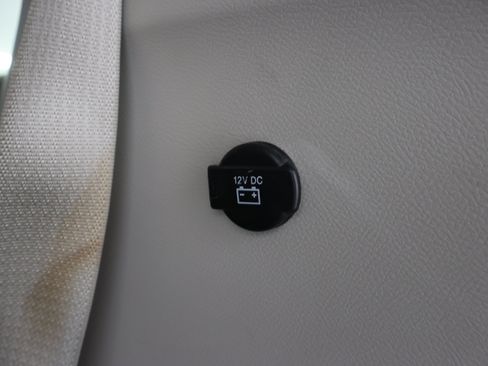 Used 2017 Chrysler Pacifica Touring-L FWD image 30