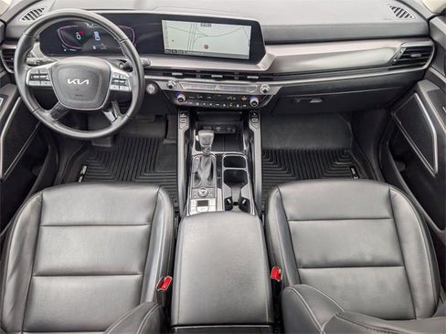Used 2023 Kia Telluride S image 5