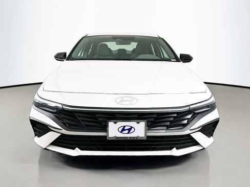 New 2025 Hyundai Elantra Sport image 2