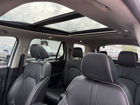 Used 2023 Honda Pilot Elite image 3