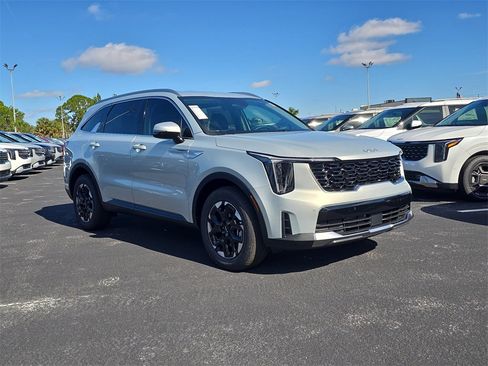 New 2026 Kia Sorento S image 2