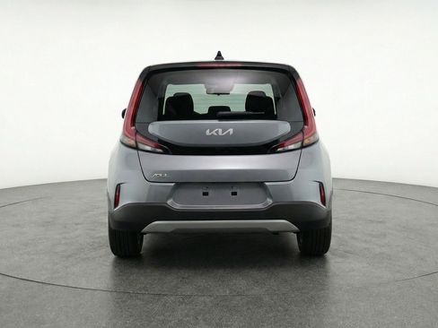 Used 2025 Kia Soul LX w/ LX Technology Package FWD image 7
